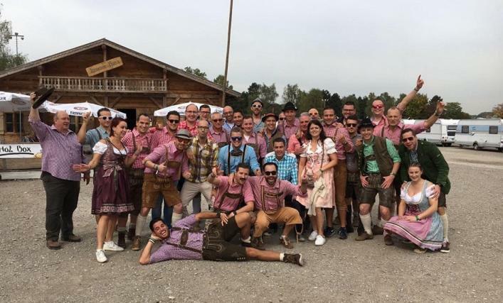 Oktoberfest Wiesn Camp Lodge Munich Exterior photo